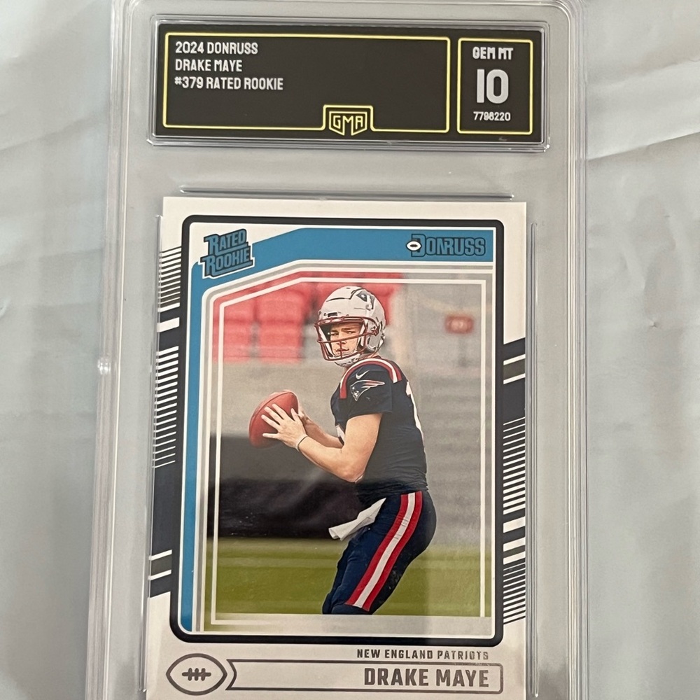 Panini 2024 Donruss Rated Rookie Card #379 Graded 10